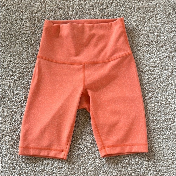 Lululemon Wunder Train High-Rise Short 6" in Crunch Warm Coral - Picture 3 of 11